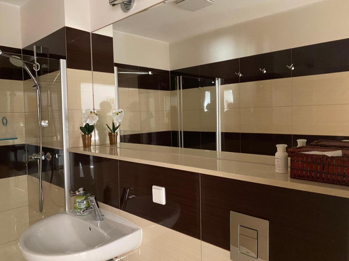 Olimpic Park 150m Od Plazy Garaz Apartment *